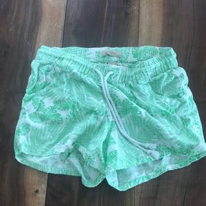 Natural Reflections Shorts! Size small